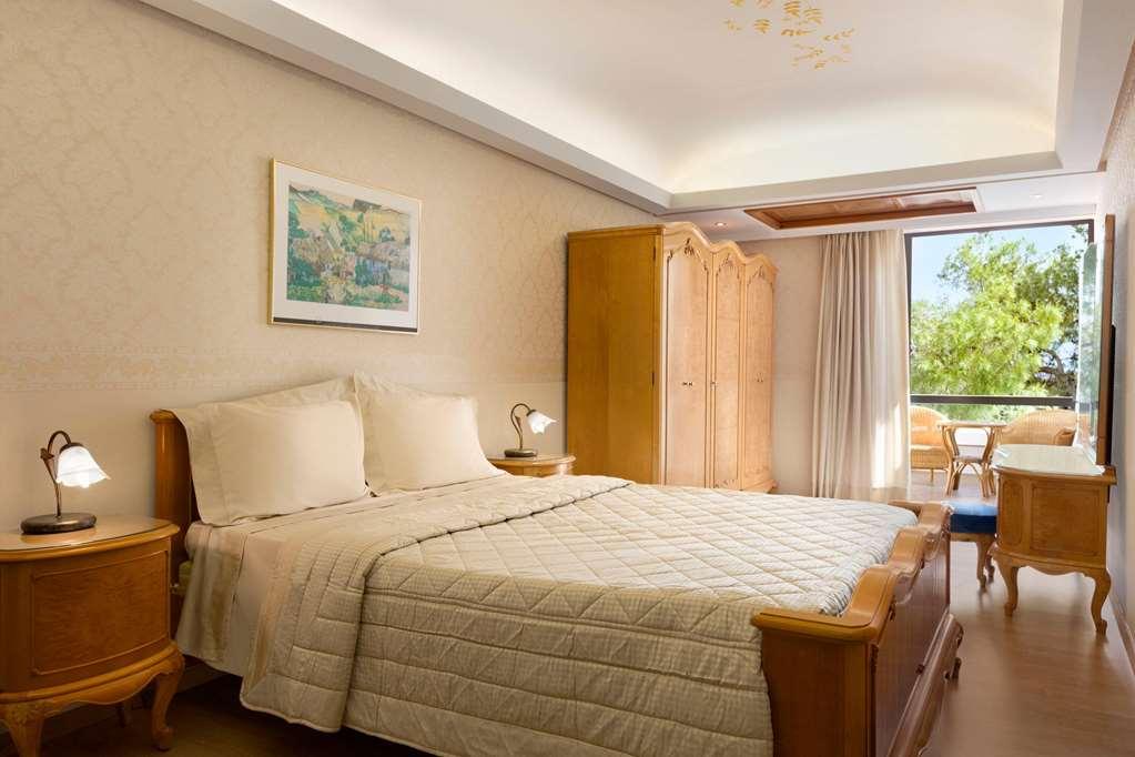 Ramada Loutraki Poseidon Resort Rom bilde