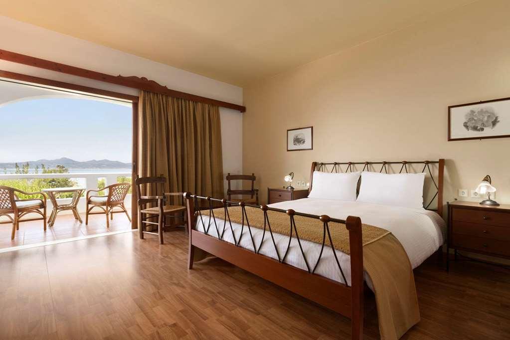 Ramada Loutraki Poseidon Resort Rom bilde