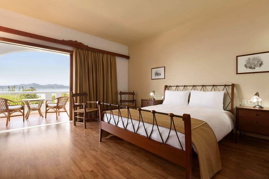 Ramada Loutraki Poseidon Resort Rom bilde