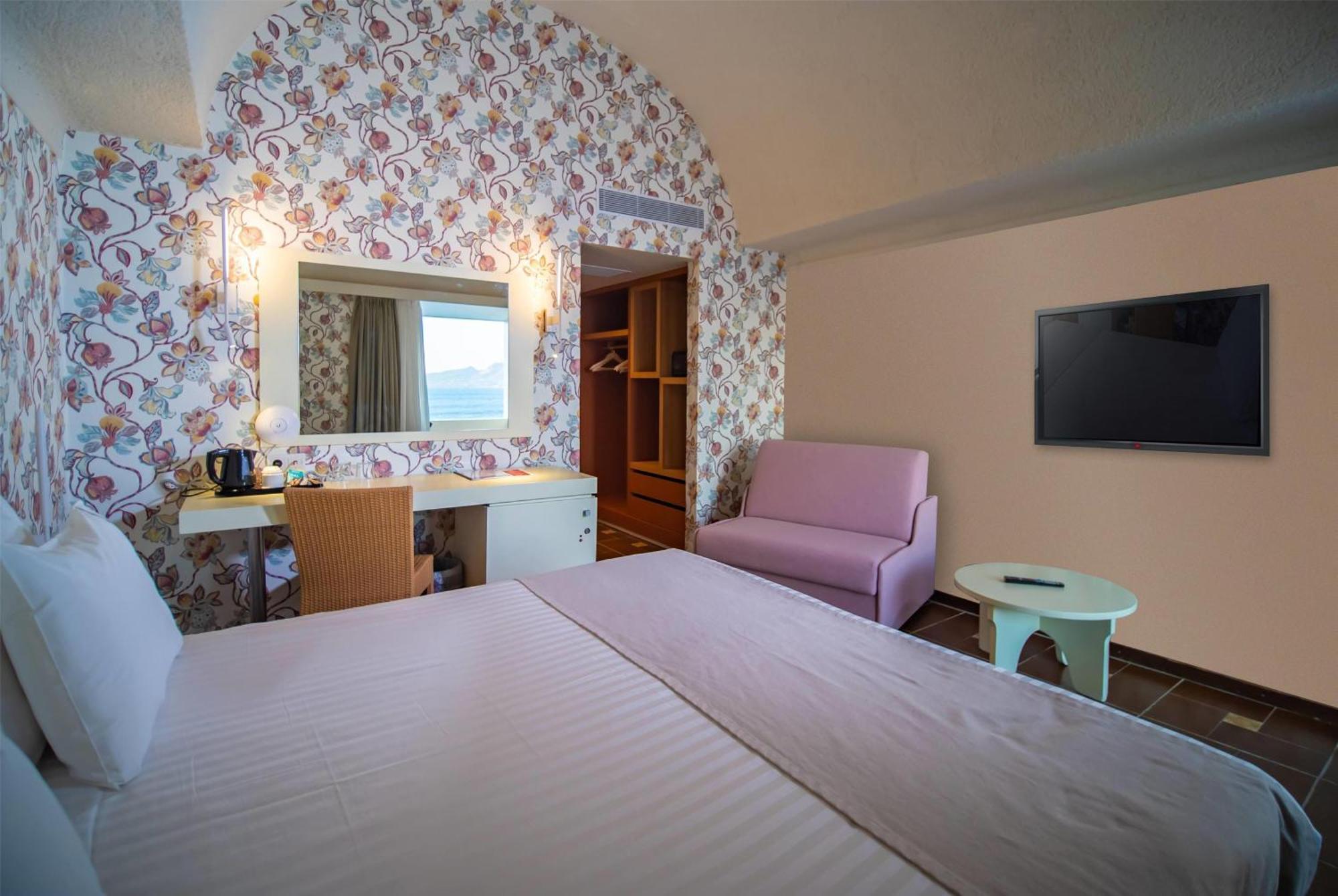 Ramada Loutraki Poseidon Resort Eksteriør bilde