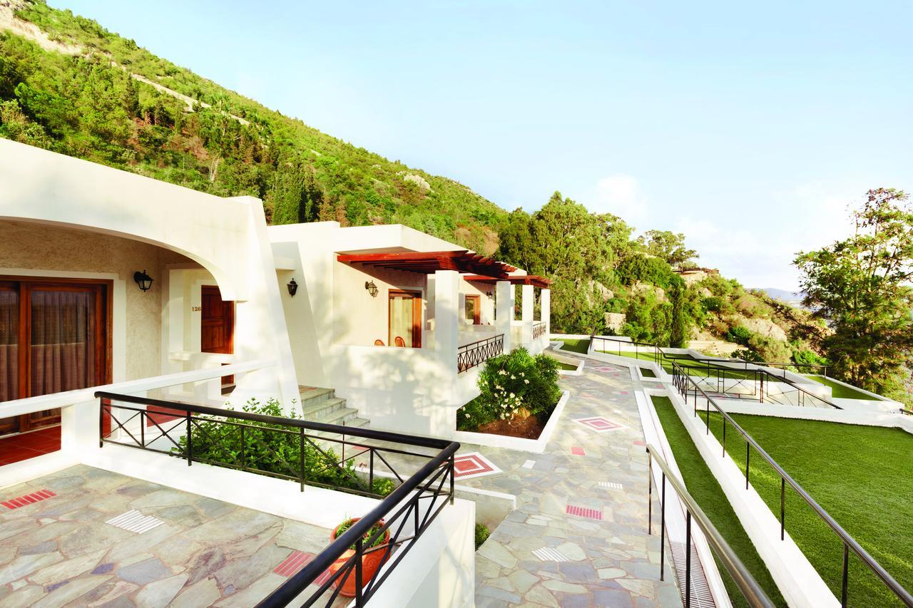 Ramada Loutraki Poseidon Resort Eksteriør bilde