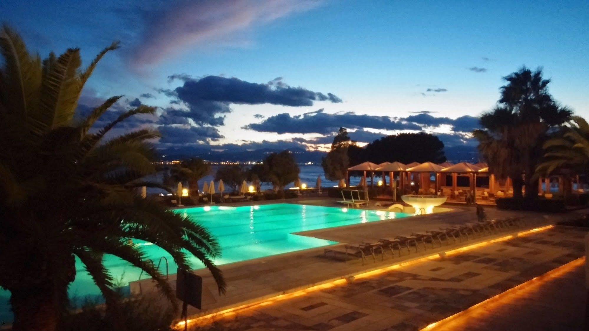 Ramada Loutraki Poseidon Resort Eksteriør bilde